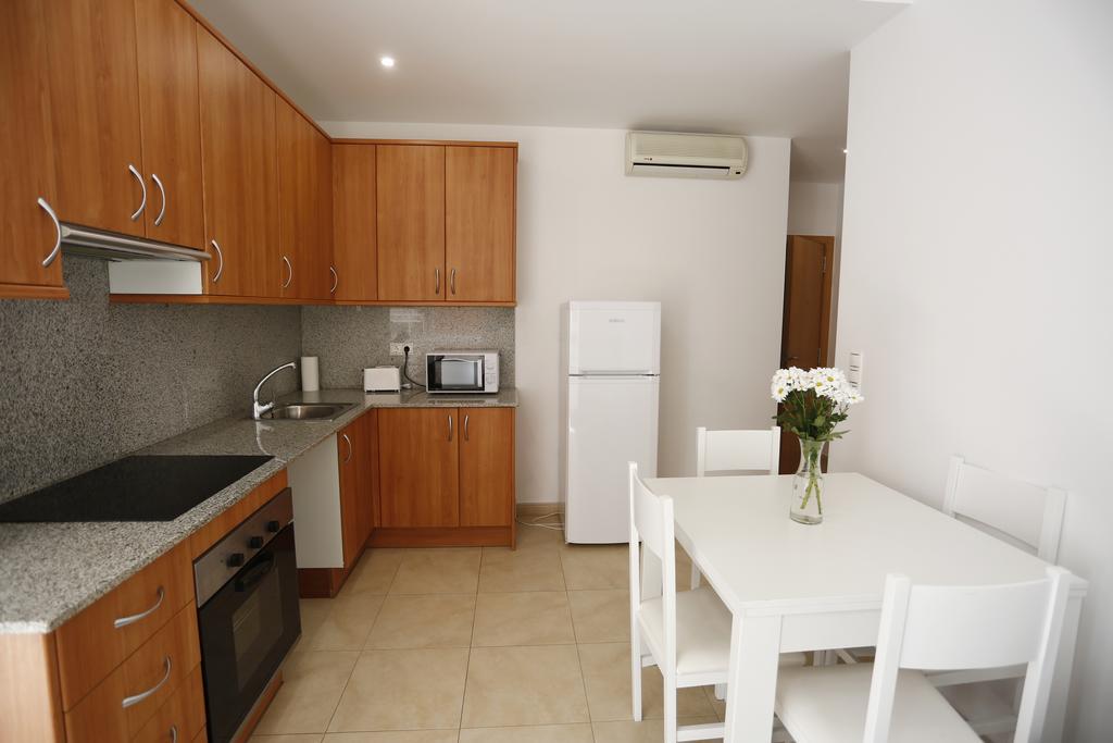 Apartaments Claudia Reus Exterior photo